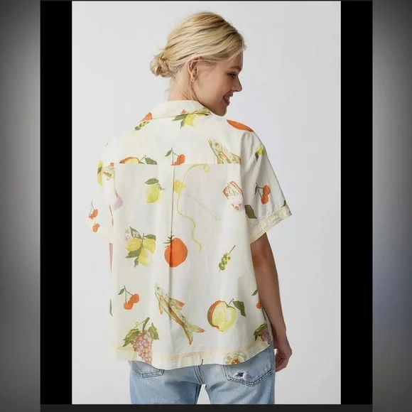 Urban Outfitters Lana Souvenir Fruit Print Short Sleeve Button Down Shirt Resort - Picture 2 of 11